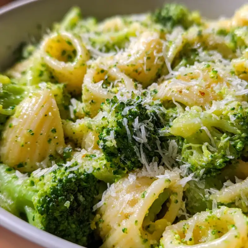 Healthy Broccoli Pasta